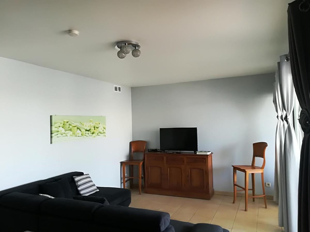 Appartement Meuble De Tourisme Saint Pierre Ngoại thất bức ảnh